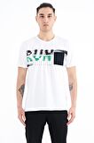 Beyaz Ön Cep Detaylı Baskılı Standart Kalıp Erkek T-Shirt - 88200 | S