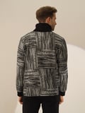 Xint Siyah Formunu Koruyan Regular Fit Sweatshirt
