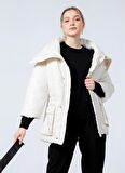 Fabrika Ata Yaka Geniş Fit Kapitone Desenli Krem Kadın Mont - LF-160309