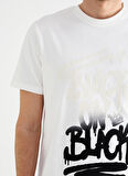 Black On Black Bisiklet Yaka Baskılı Kırık Beyaz Erkek T-Shirt E-SUNAZ