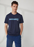 Discovery Expedition Lacivert Erkek Bisiklet Yaka Kısa Kollu Relaxed Baskılı T-Shirt HOLDEN