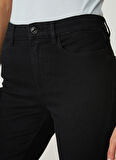 Guess Normal Bel Normal Paça Dar Siyah Kadın Denim Pantolon 1981 SKINNY - ECO NEW CARRIE B. SS
