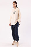 Ekru-Oversize Nakışlı Sweatshirt