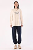 Ekru-Oversize Nakışlı Sweatshirt