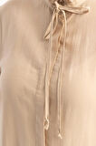 Bej-Yakası Fırfırlı Bağcıklı Uzun Gömlek
