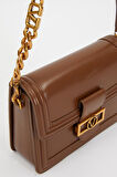Kapaklı Logo ve Zincir Detaylı Kadın Şık Omuz Çantası LV930240 Koyu Kahve