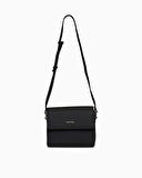 Nautica Mıknatıs Kapaklı Çapraz Askılı Çanta