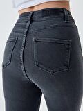Bernıta Yüksek Bel Dar Paça Jean Pantolon