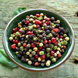 Renkli tane karabiber, 4 renkli karabiber 100gr (elenmiş,iri taneli,katkısız)