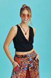 Lastikli Kolsuz Degaje Yaka Şık Crop Bluz