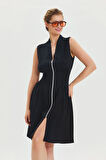 Dik Yaka Fermuar Detaylı Yazlık Elbise