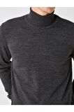 Basic Turtleneck Sweater