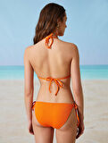 Üçgen Bikini Üstü Boyundan Bağlamalı
