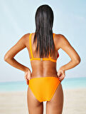 Dokulu Bikini Altı