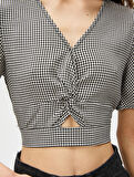 Crop Bluz V Yaka Pencere Detaylı V Yaka