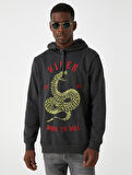 Yılan Baskılı Kapşonlu Sweatshirt Şardonlu