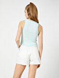 Crop Fitilli Atlet Halter Yaka Biye Detaylı