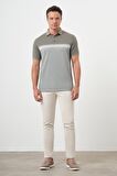  Erkek Haki Trend Çizgili Polo Yaka Dynamic Fit T-Shirt