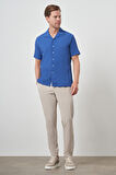  Erkek Mavi Apaş Yaka Kısa Kol Gömlek