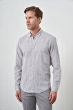  Erkek Gri Keten Trend Dynamic Fit Düğmeli Yaka Gömlek