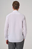  Erkek Beyaz Basic Regular Fit Sert Yaka Cepli Gömlek