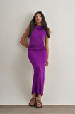 Mizalle Yan büzgü Detaylı Vatkalı Uzun Kolsuz Mor Bodycon Elbise