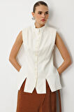 Mizalle Dik Yaka Yırtmaç Detaylı Ekru Yelek