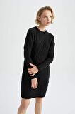Regular Fit Bisiklet Yaka Örgü Desenli Mini Elbise