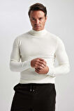DeFacto Slim Fit Dar Kesim Yarım Balıkçı Yaka Basic Düz Triko Kazak R1127AZ23WNER100