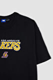 DeFactoFit NBA Los Angeles Lakers Oversize Geniş Kalıp Bisiklet Yaka Kısa Kollu Tişört T7062AZ23AUBK27