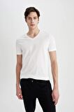 DeFacto %100 Pamuk Slim Fit Dar Kesim V Yaka Basic Düz Kısa Kollu Beyaz Tişört M7668AZ24SPWT34