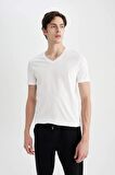 DeFacto %100 Pamuk Slim Fit Dar Kesim V Yaka Basic Düz Kısa Kollu Beyaz Tişört M7668AZ24SPWT34