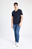 DeFacto Slim Fit Dar Kesim V Yaka Basic Düz Kısa Kollu %100 Pamuk Tişört M7668AZ24SPNV64