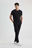 DeFacto Slim Fit Dar Kesim Bisiklet Yaka Kısa Kollu Basic Düz Siyah Tişört M6608AZ24SPBK81