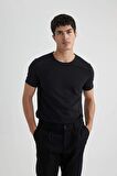 DeFacto Slim Fit Dar Kesim Bisiklet Yaka Kısa Kollu Basic Düz Siyah Tişört M6608AZ24SPBK81