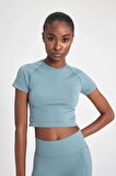 DeFactoFit Crop Bisiklet Yaka Sporcu Seamless Kısa Kollu Tişört B4568AX24SPGN1191