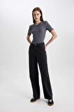 DeFacto Slim Fit Dar Kesim Bisiklet Yaka Yıkamalı Soluk Efektli Basic Düz Kısa Kollu Tişört C2579AX24SMAR191