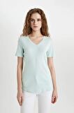 DeFacto Slim Fit Dar Kesim V Yaka Ribana Basic Düz Kısa Kollu Tişört I1080AZ24SMTR261