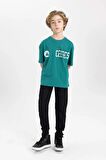 DeFacto Erkek Çocuk NBA Boston Celtics Oversize Geniş Kalıp Bisiklet Yaka Tişört B6819A824SMGN255