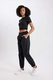 DeFactoFit Sporcu Jogger Eşofman Altı Oversize Geniş Kalıp Beli Lastikli Paraşüt B9268AX23WNBK81