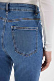 DeFacto Slim Flare Normal Bel Yırtmaçlı Uzun Jean Yıkamalı Pantolon C7621AX24AUNM28