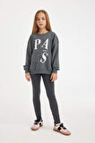 DeFacto Kız Çocuk Antrasit Oversize Geniş Kalıp Bisiklet Yaka Baskılı Sweatshirt D3573A824AUAR58