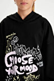 DeFacto Kız Çocuk Siyah Oversize Geniş Kalıp Kapüşonlu Baskılı Sweatshirt D0614A824AUBK81