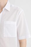 DeFacto Relax Fit Yazlık Polo Yaka Pamuklu Kısa Kollu Beyaz Gömlek C7598AX24SMWT34