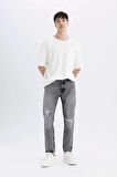 DeFacto The 90's Slim Fit Dar Kalıp Yüksek Bel Dar Paça Yırtık Detaylı Jean Pantolon C9829AX24SMNM55