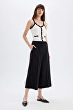DeFacto Klasik Chino Kumaş Pantolon Culotte Siyah Basic Düz Normal Bel Cepli Geniş Paça C2052AX24AUBK81