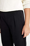 DeFacto Kız Çocuk Siyah Straight Fit Düz Kesim Beli Lastikli Pantolon D5984A824WNBK81