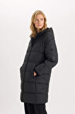 Regular Fit Kapüşonlu Fermuarlı Cepli Parka