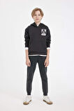 DeFacto Erkek Çocuk Star Wars Bisiklet Yaka Sırt Baskılı Sweatshirt C9737A824AUAR213