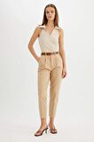 DeFacto 	Carrot Fit Gabardin Kumaş Pantolon Kemerli Yüksek Bel Kısa Paça D2732AX24SMBG65